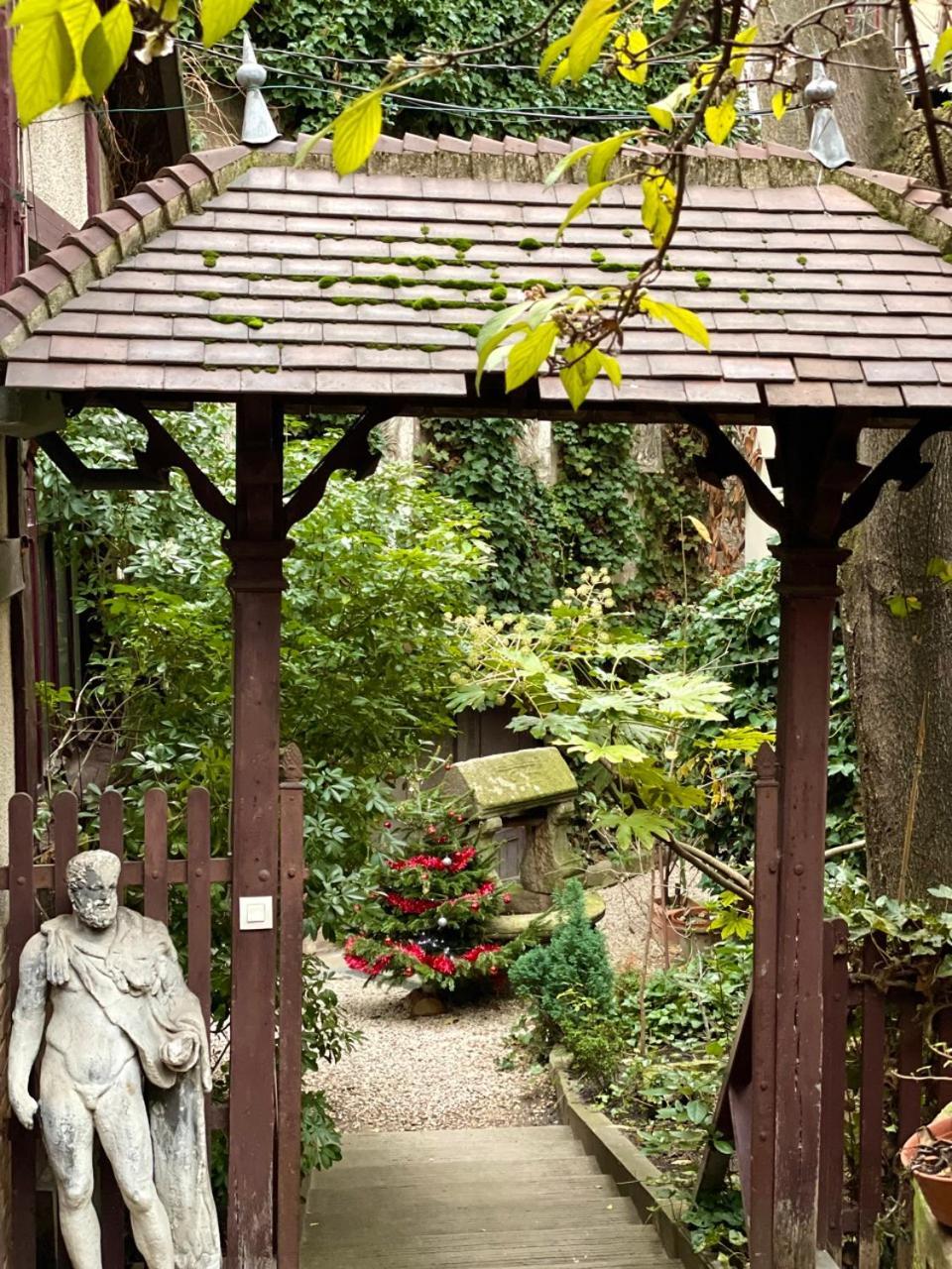New : Atelier Artiste Montmartre Apartment Париж Екстериор снимка